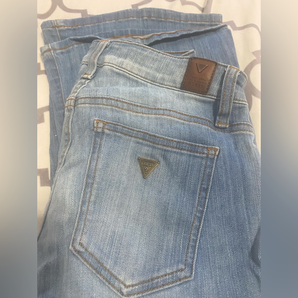 SOLD 2/30$ Guess Y2K light wash flare jeans - Picture 2 of 4